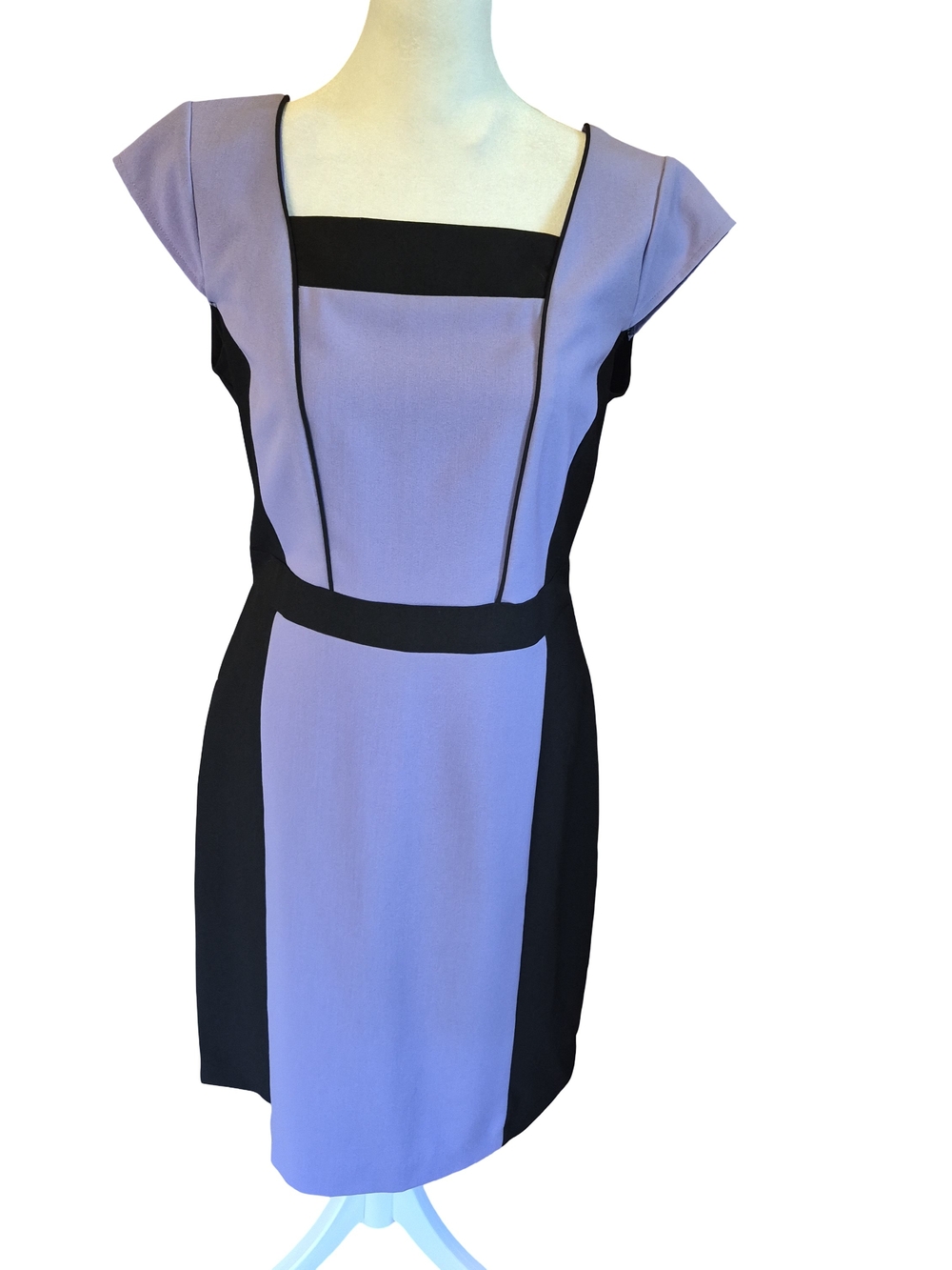 Voir Voir Lavender and Black Cap-Sleeve Sheath Dress